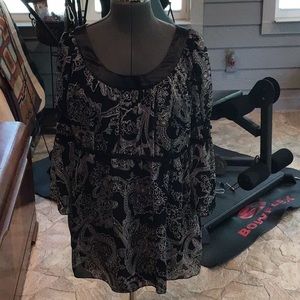 Studio 1940 Black & White Top Size 18/20